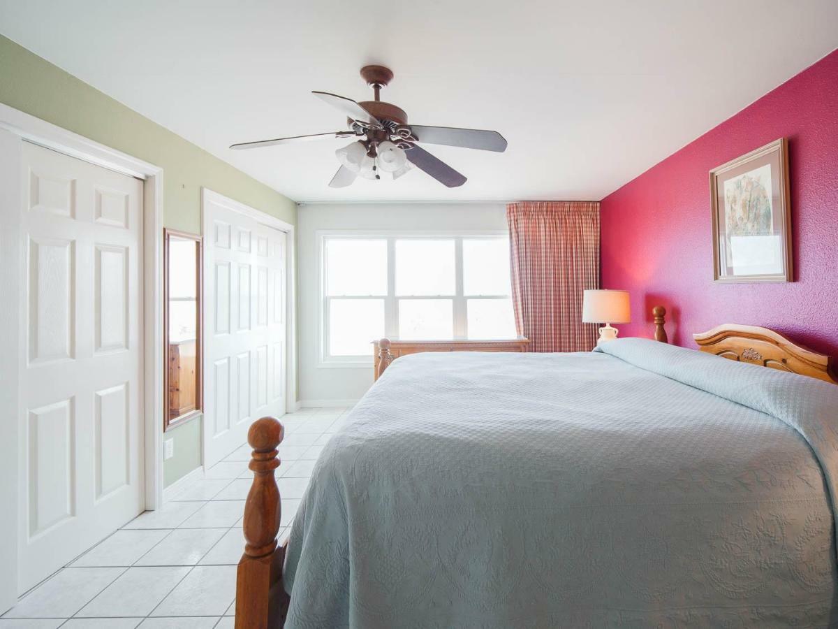Relaxing Condo, Great Location, 3 Minute Walk To The Beach Condo South Padre Island Kültér fotó